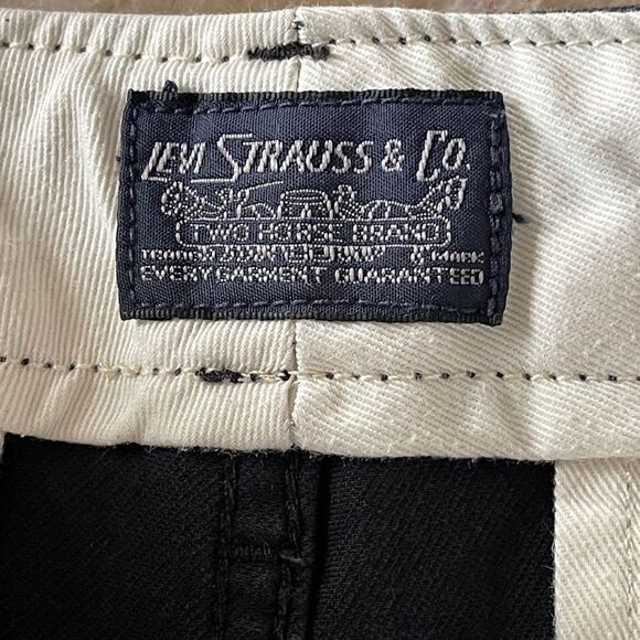 vintage Levi’s black 11” high rise jeans - Picture 4 of 13